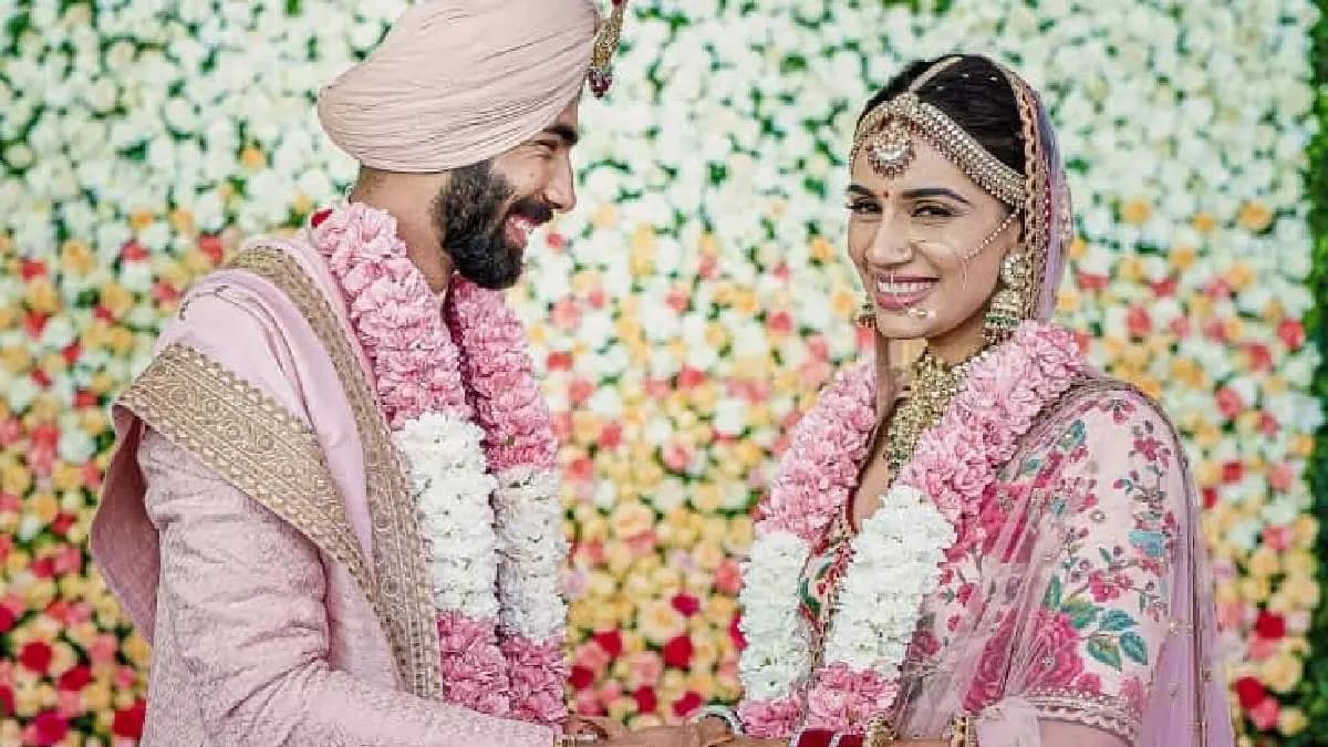 Jasprit Bumrah turns 31 as Sanjana Ganesan drops adorable wish for India pacer spt