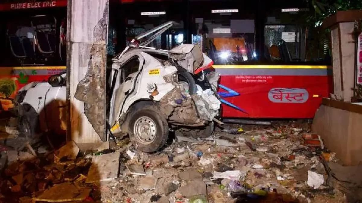  6 KilledAfter Bus Rams Vehicles In Mumbai