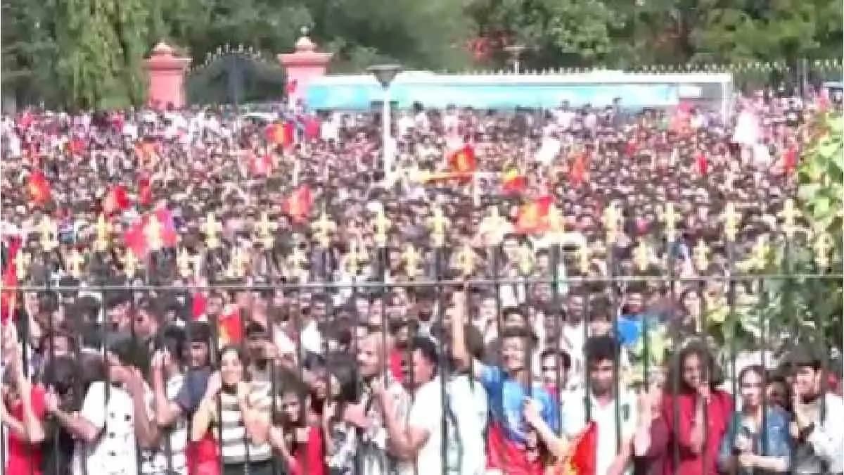  7 Deaths Feared Outside Bengaluru Stadium As Thousands Turn Up To Greet RCB Fans