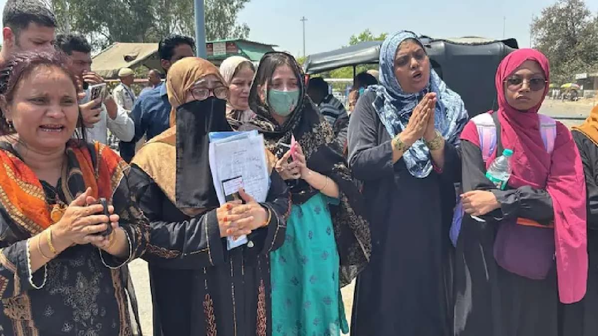 Several Indian women married in Pakistan have now gathered at the Attari-Wagah border stuck in limbo