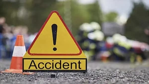  6 Dead, 3 Injured After Truck Collides Head-On With Creta in Uttarpradesh gnr