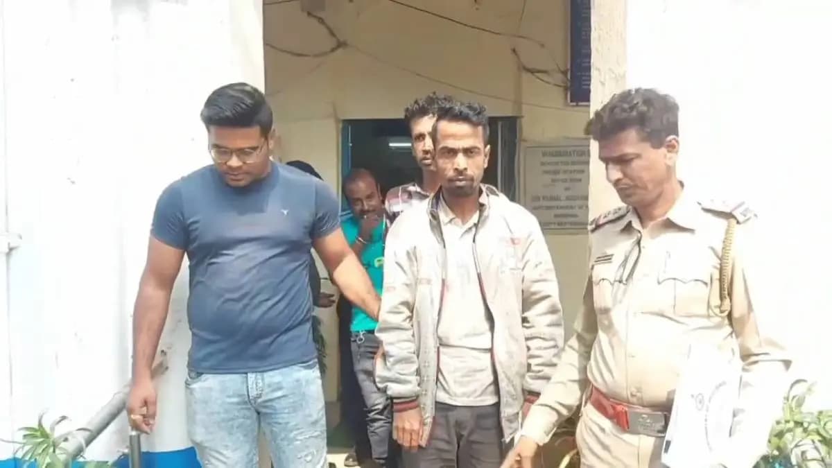 awami league leader arrested from bardhaman