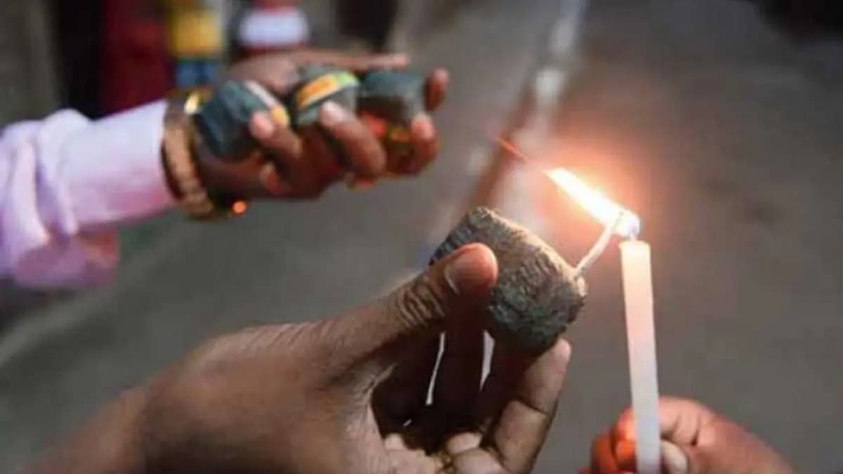 Youth ended his life by bursting cracker in mouth gnr 