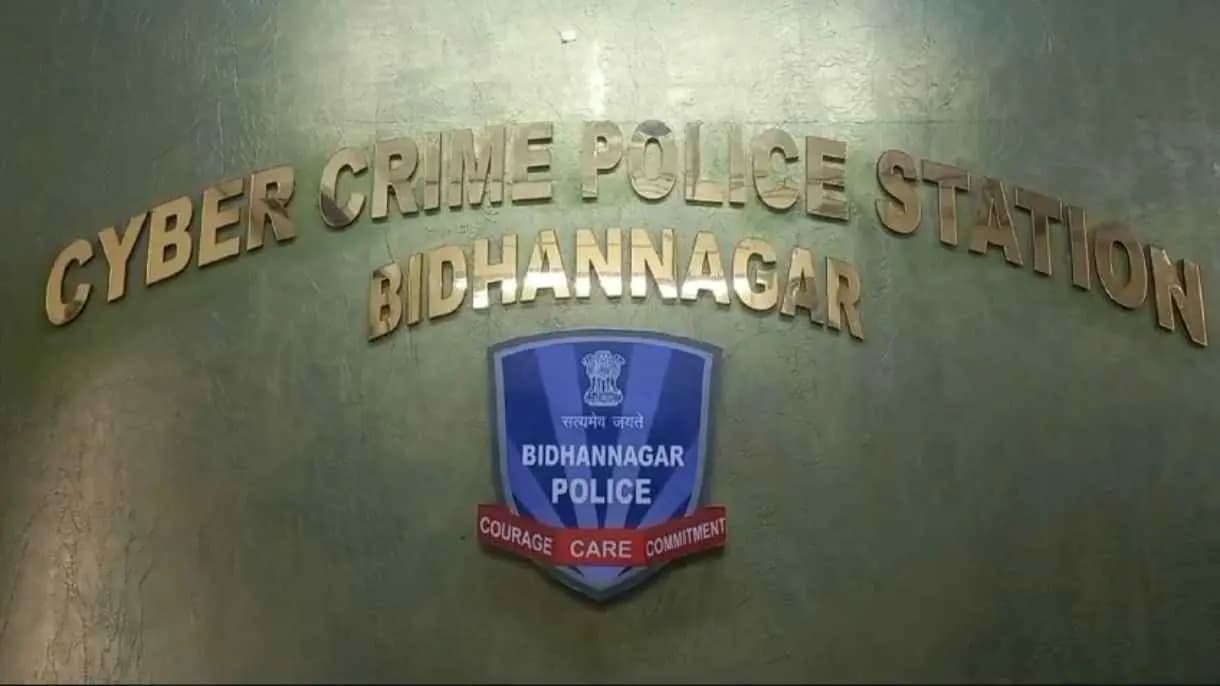 Police officer became victim of cyber crime gnr 