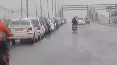 Chennai residents move vehicles to flyovers to survive from the cyclone fengal_gnr
