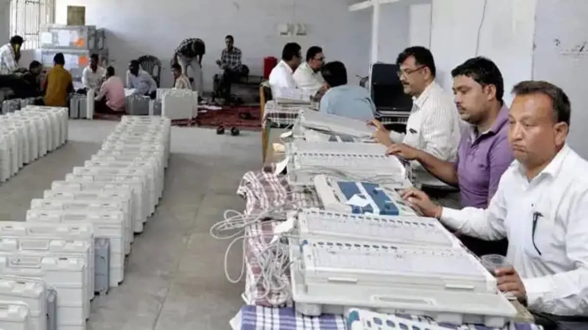 Tight Contest in Jharkhand as BJP Alliance Leads in Maharashtra gnr