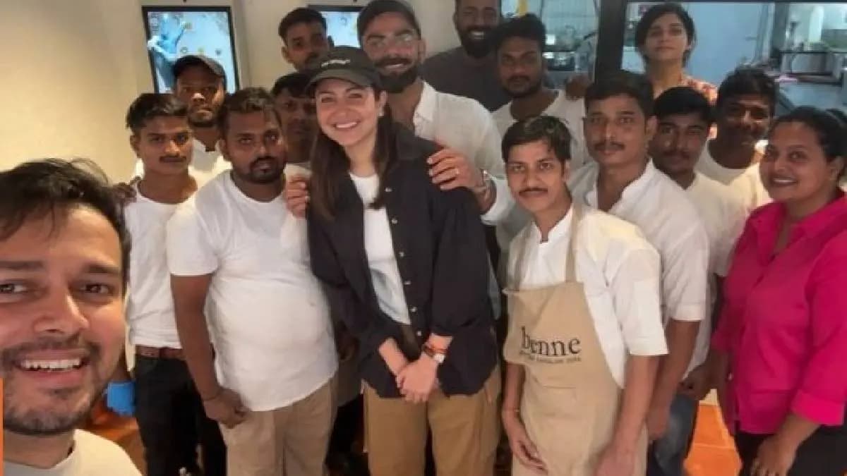 Virat Kohli and Anushka Sharma's food bill at Mumbai restaurant had gone Viral spt