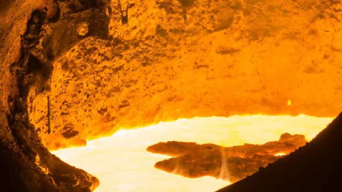 Vast reservoir of Gold in Earth s Core 