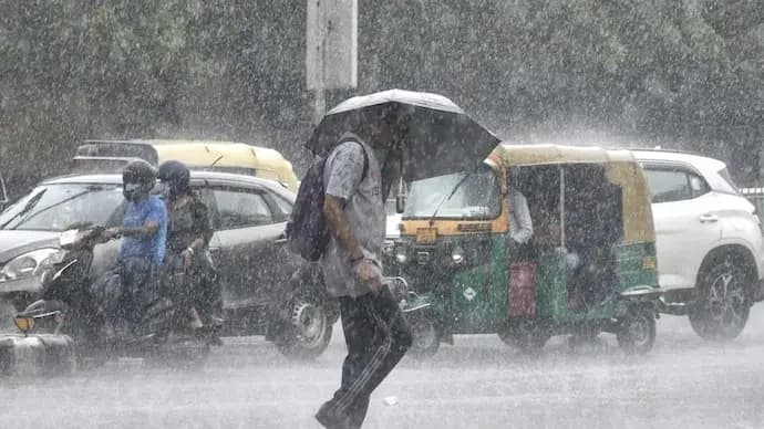 IMD Weather Forecast Moderate Rainfall with Lightning Warning in 15 Districts In West Bengal