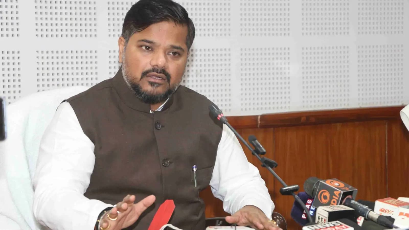 Tripura Minister sushanta chowdhury job announcement after cabinet meeting gnr 
