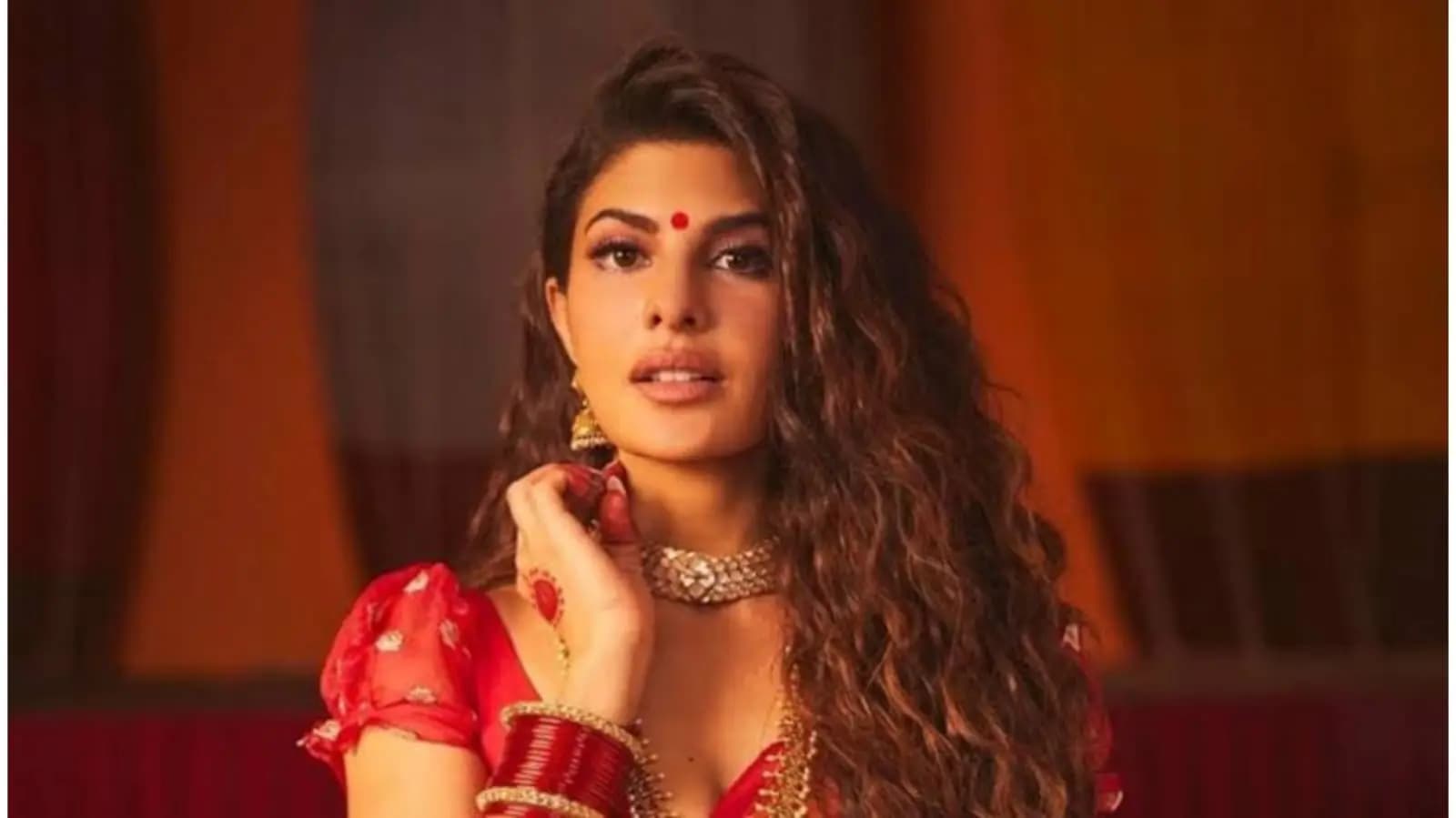 Bollywood actress Jacqueline Fernandezs first bengali music video released on womens day 