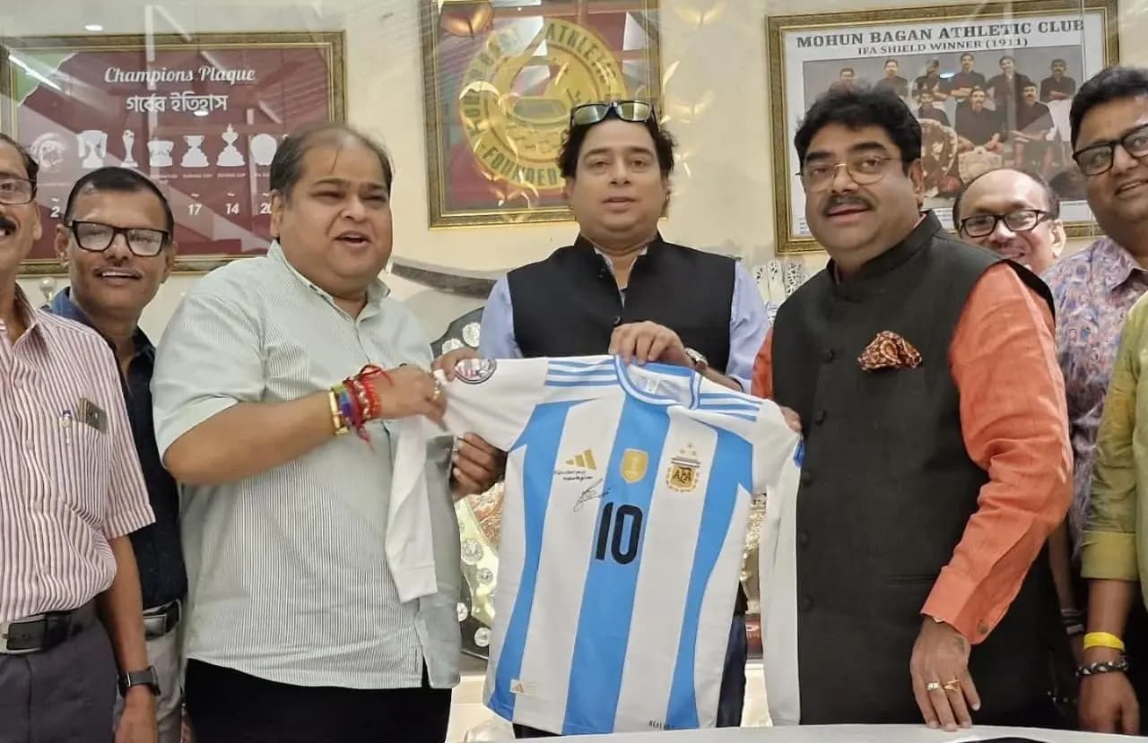 Mohun Bagan Club received a signed jersey from Lionel Messi on his birthday 