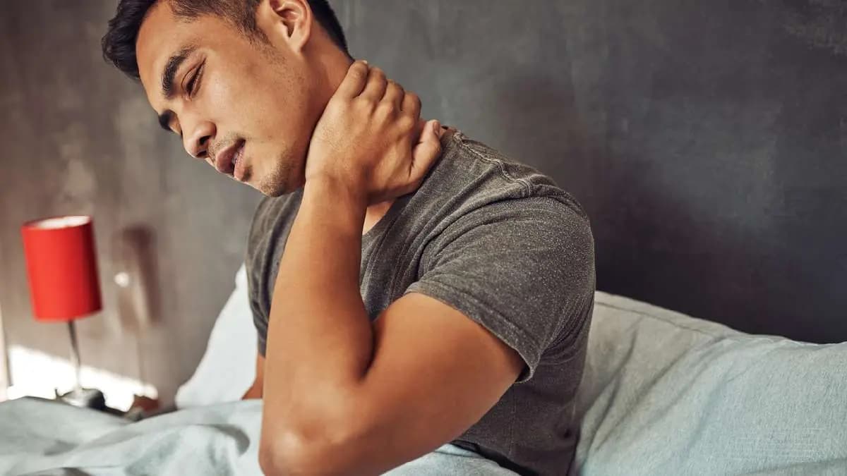 Wrong sleeping posture and mattress are among top reasons of back pain in the morning