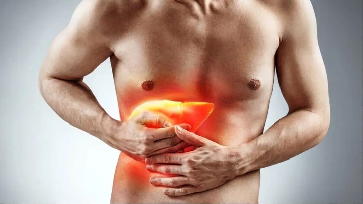 Three signs of fatty liver seen at night should ignored