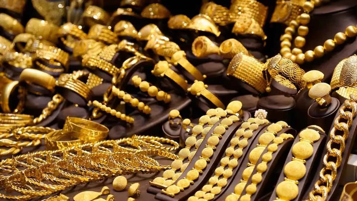 Gold demand falls over 25 percent this Festive season