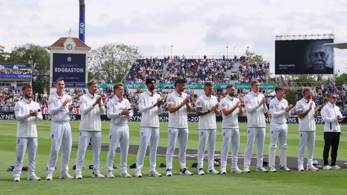 India and England players wore black armbands at Edgbaston to honor Wayne Larkins
