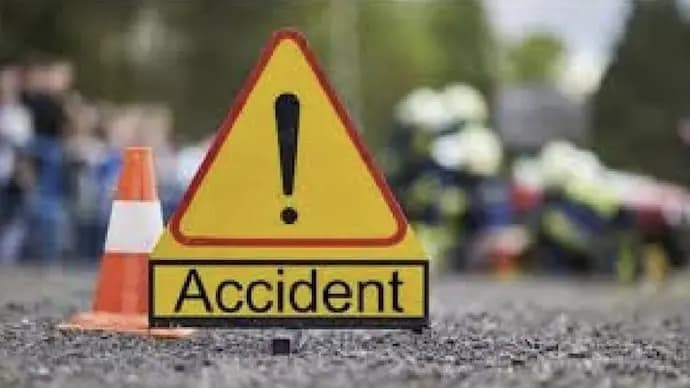 Six Dead Eight injured After Jeep and Bus Collision In Gujarat