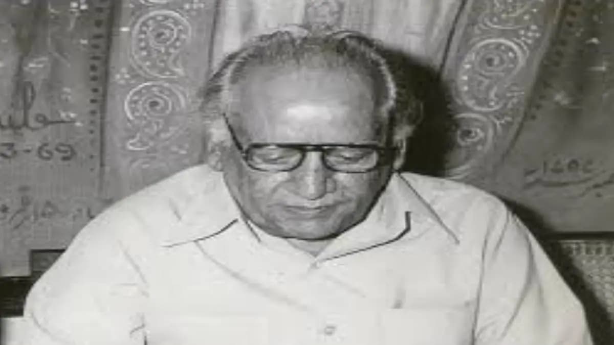 Faiyaz Ahmed Faiyazs song singing is treason a case in Nagpur