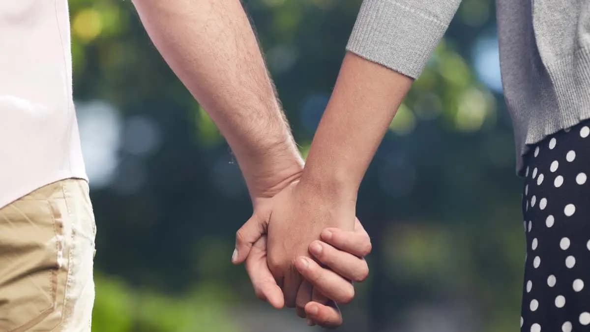 Bangladeshi Student suspended for keeping girlfriend inside university hostel
