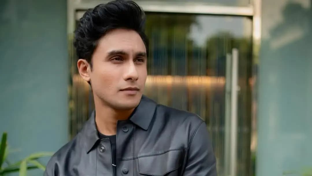 Ritwik Bhowmik to make his bollywood big screen debut 