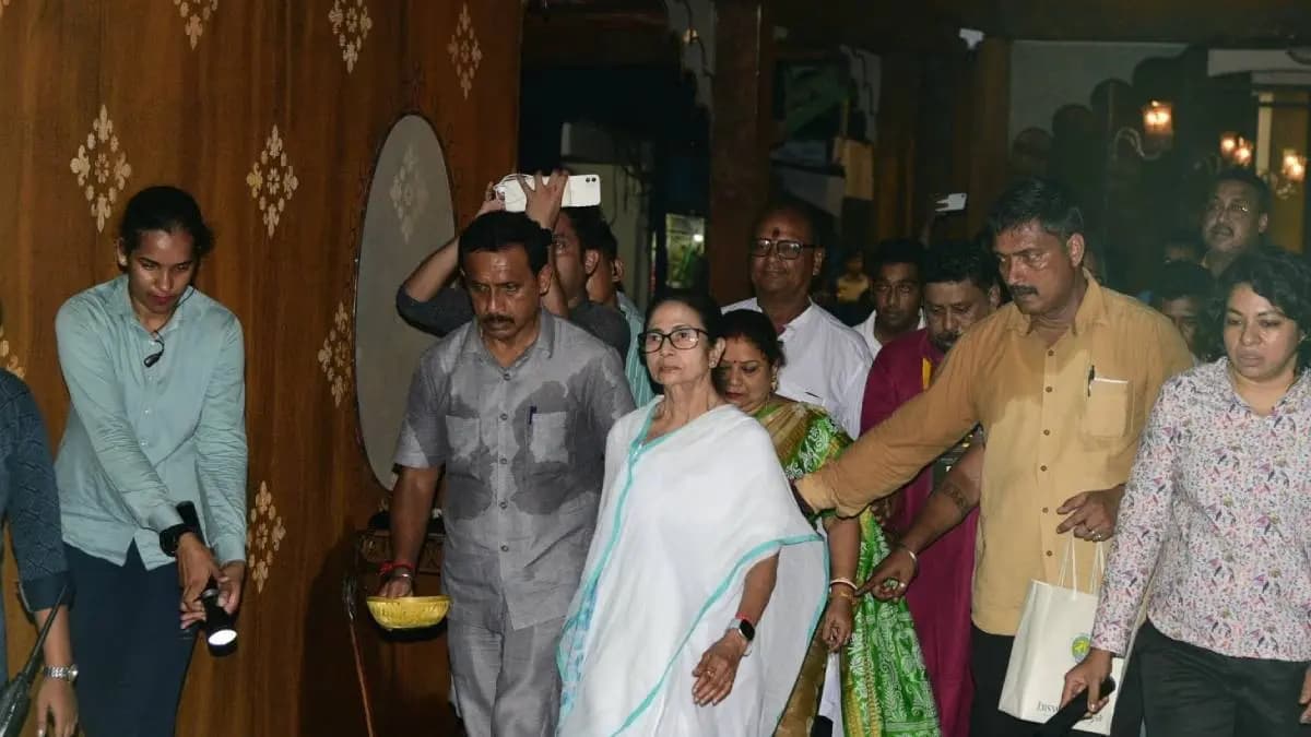 Bhawanipur durgapuja opening by CM mamata banerjee