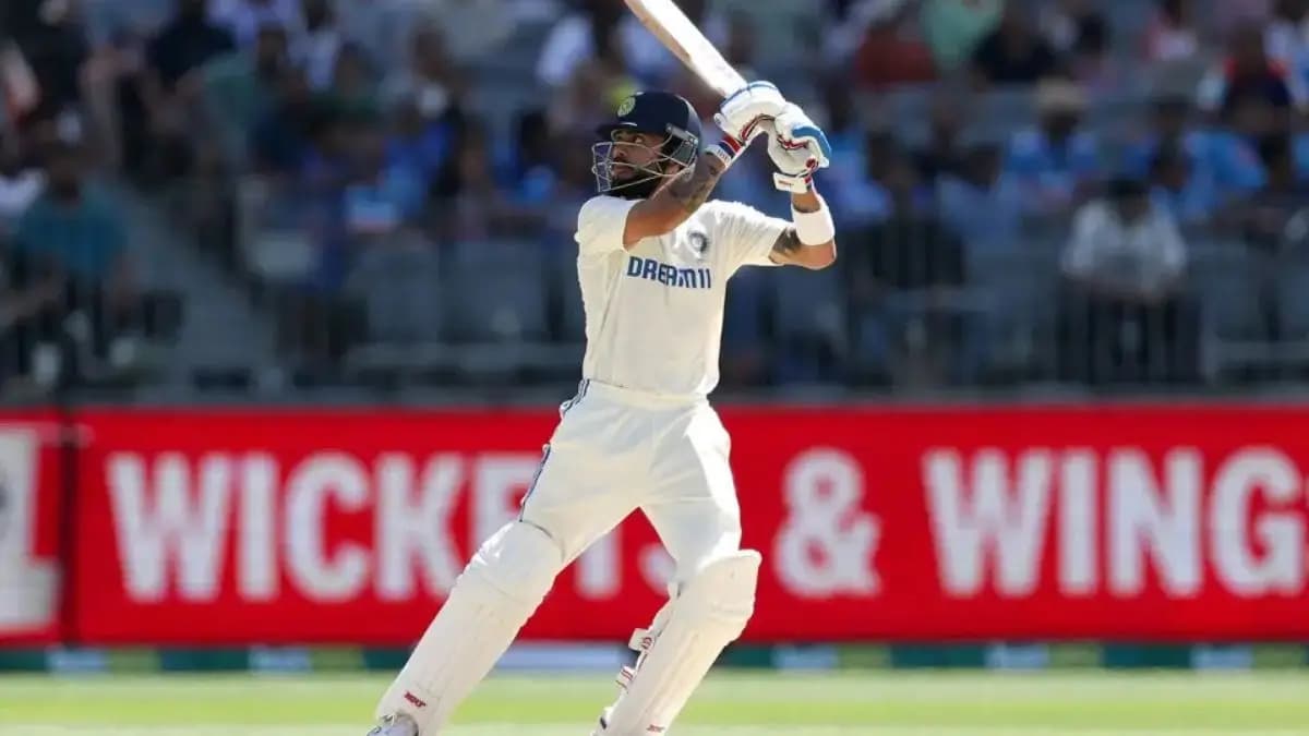 Virat Kohli hit a six and that injured A steward at Border Gavaskar trophy spt