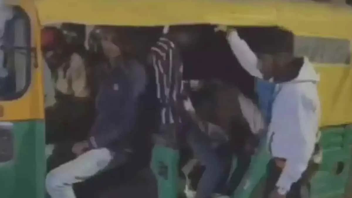  19 people board an autoriksha, driver arrested by police