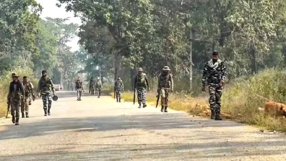 12 maoists and 2 security personnel dead in chhattisgarh 