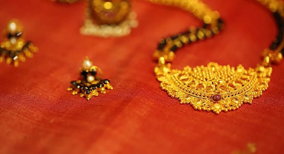 Gold stored in lockers faces risk from rust floods what to do