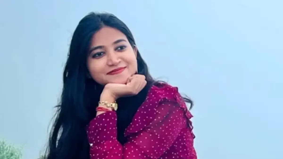 Meet IAS Sweta Bharti who worked none hours daily while preparing for UPSC
