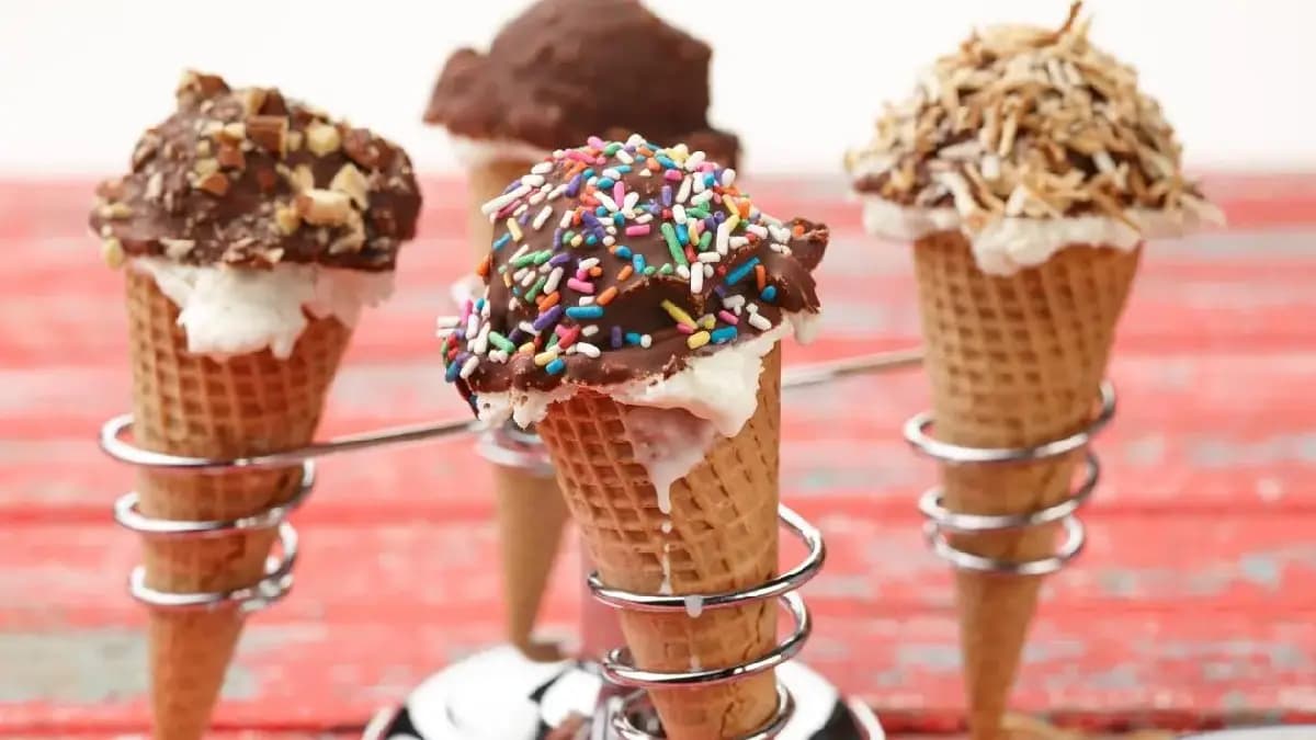 Ice cream treat turned into nightmare woman finds lizard tail in Ice Cream