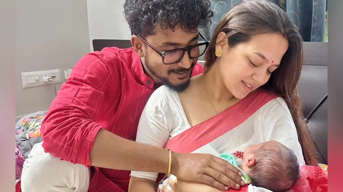 Tollywood actress Ahona Dutta shared her daughter s name on social media 