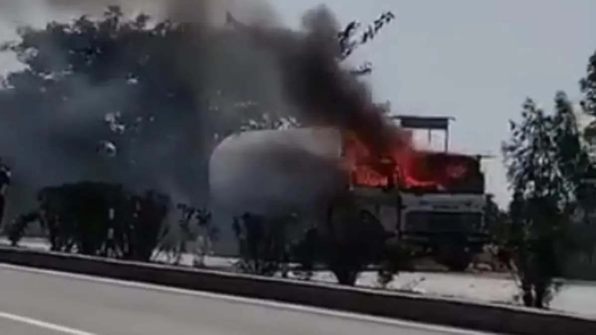 tanker carrying lpg caught fire in Sagardighi gnr