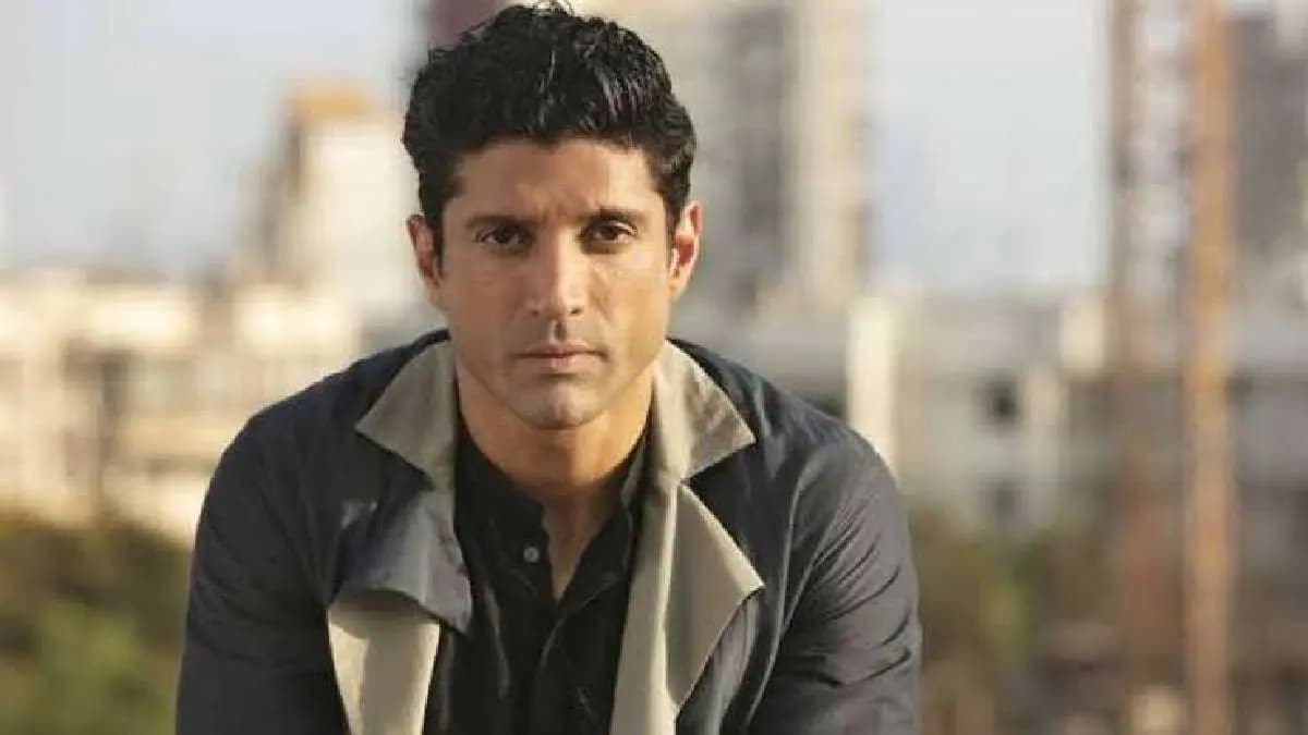 Farhan Akhtar new look revealed as Major Shaitan Singh from 120 Bahadur movie new poster ENT 