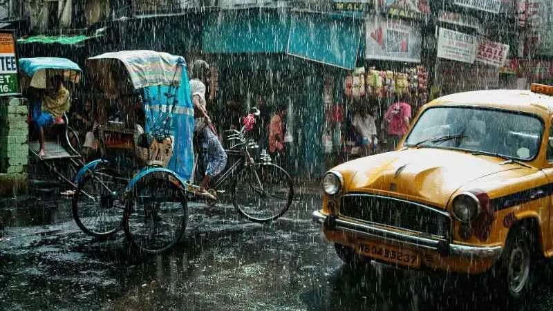 IMD Weather Forecast Light to Moderate Rainfall Thunderstorm Warning in West Bengal