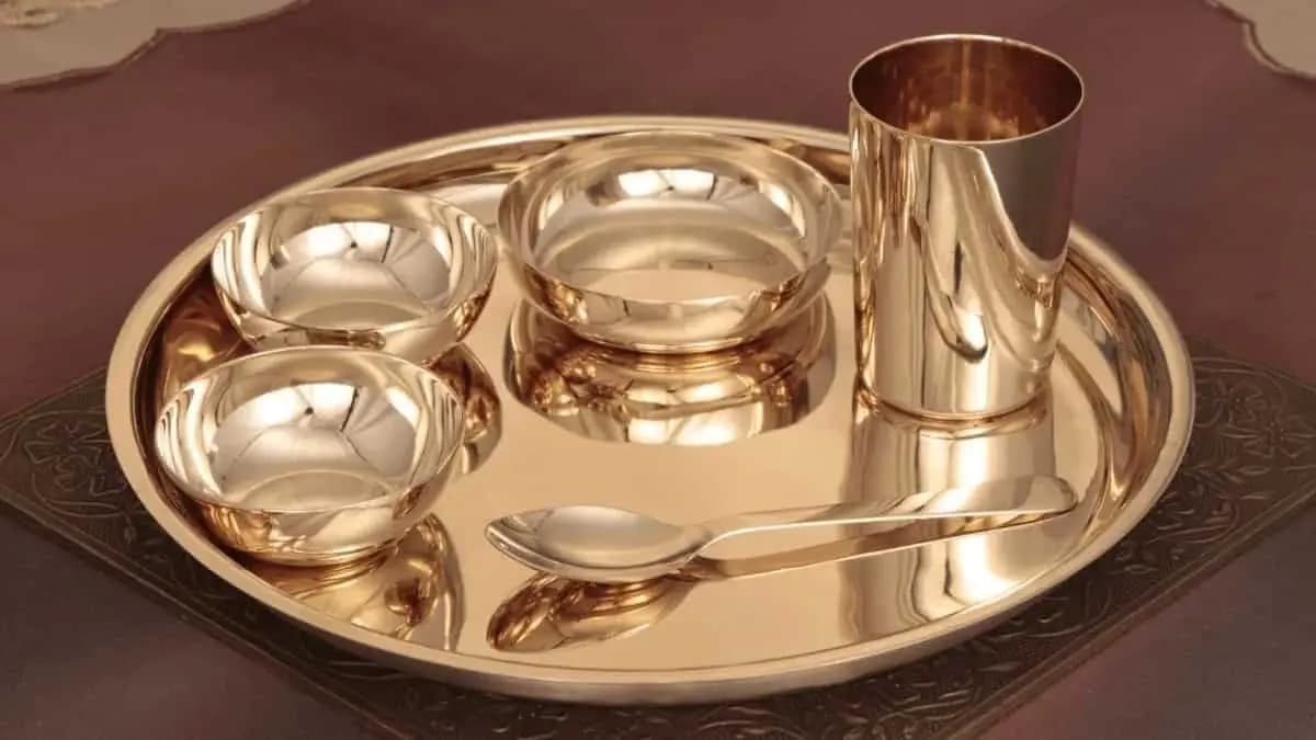 How to clean brass utensils by home remedies