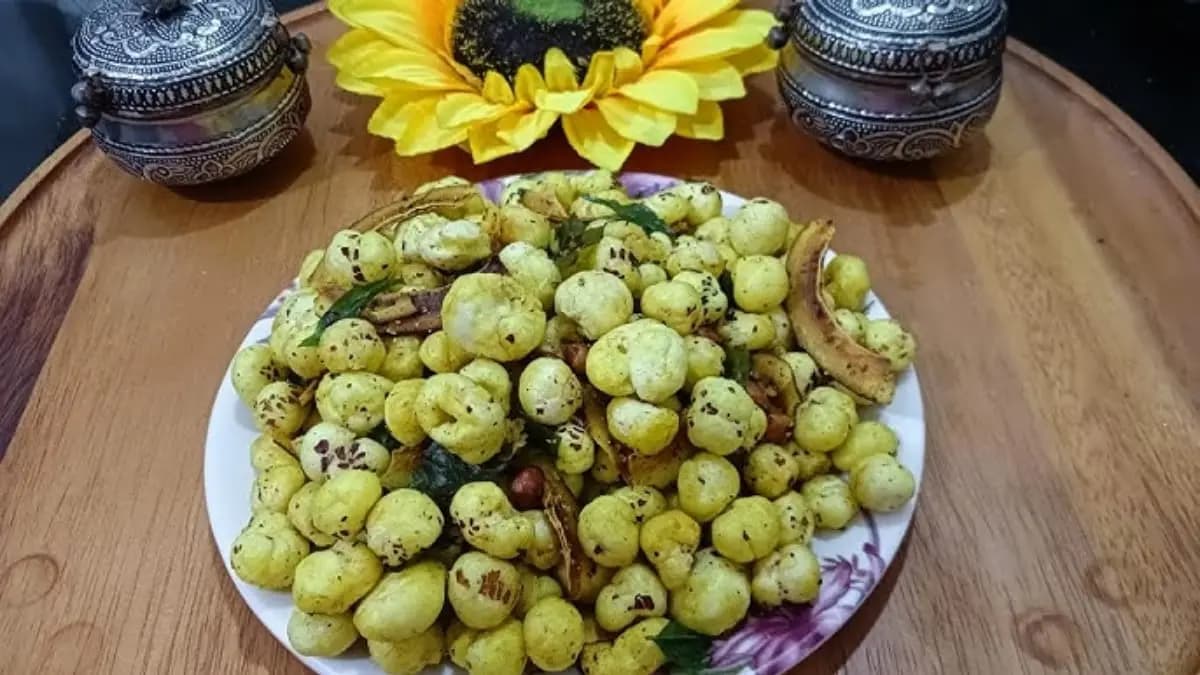 this home made namkeen mixture can full your tummy and make you healthy and energetic lif
