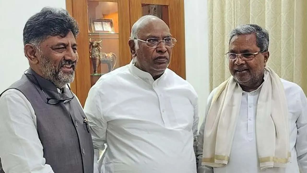  No change in Karnataka Chief Minister for now Congress President Mallikarjun Kharge announces