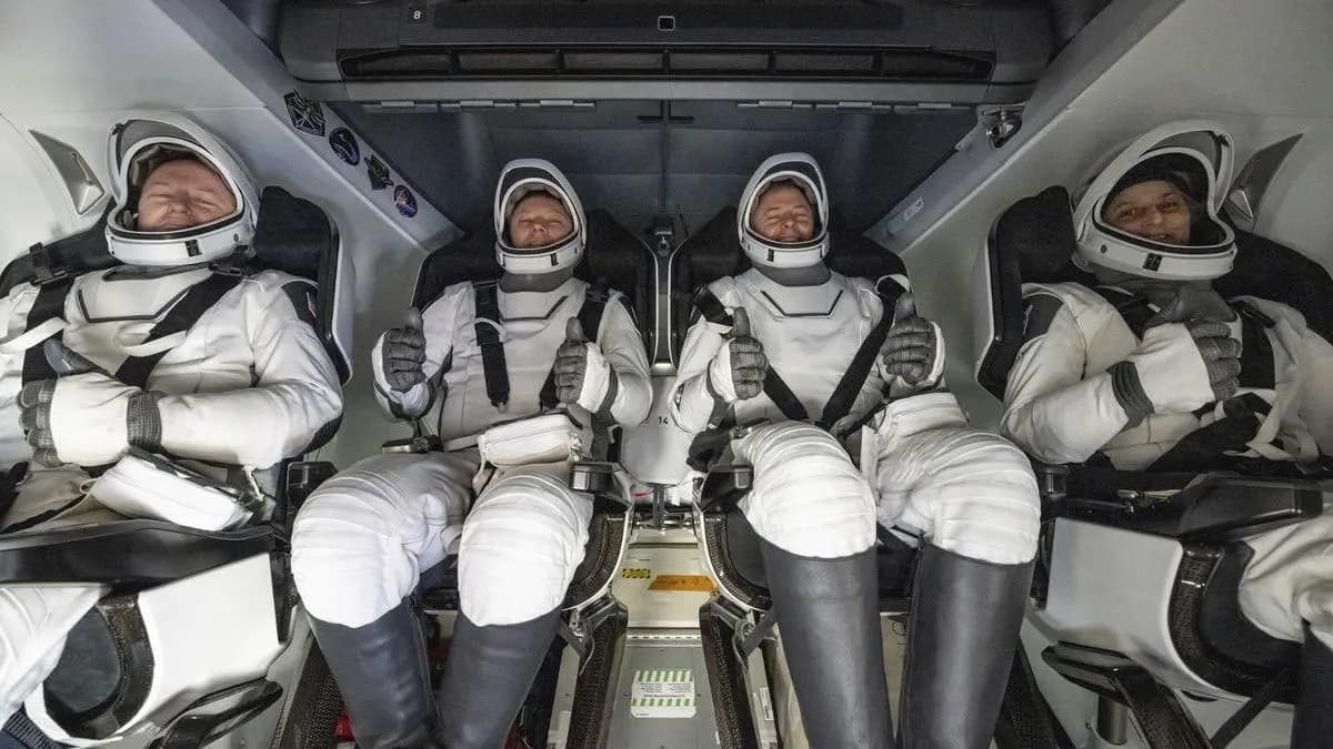 Sunita Williams  return update Fireball Test Before Sunita Williams Landed capsule was travelling at speeds going up to 28800 kmph