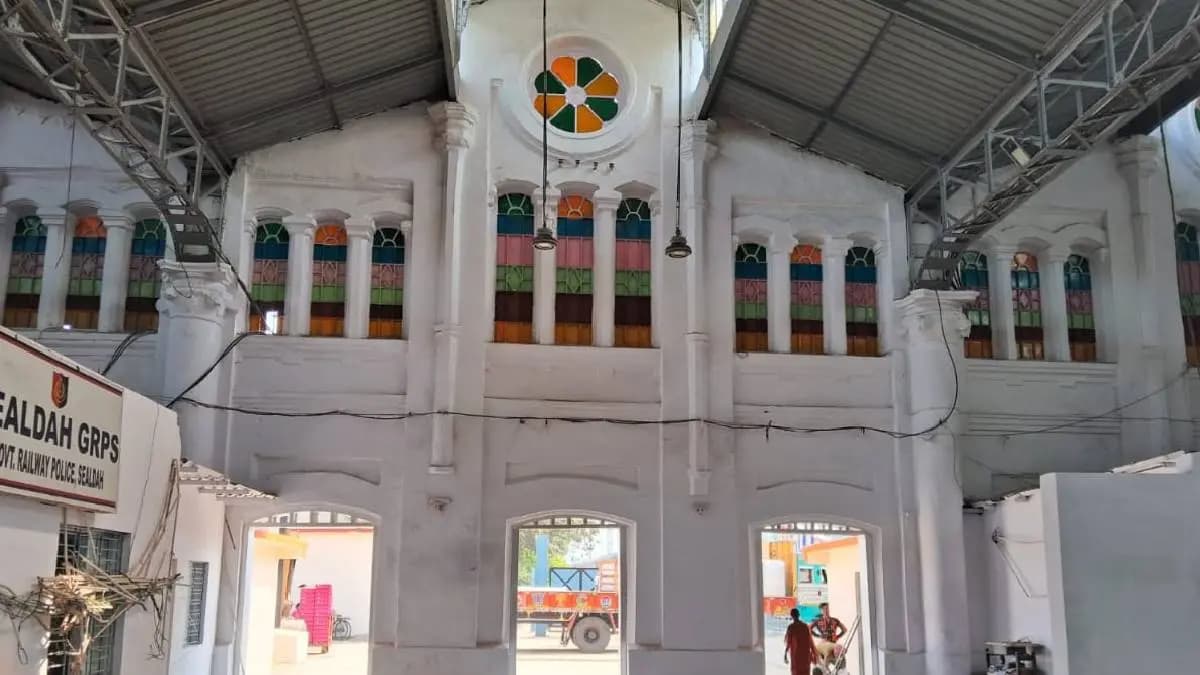 sealdah station gets new entry or exit gate with easier access to the platform