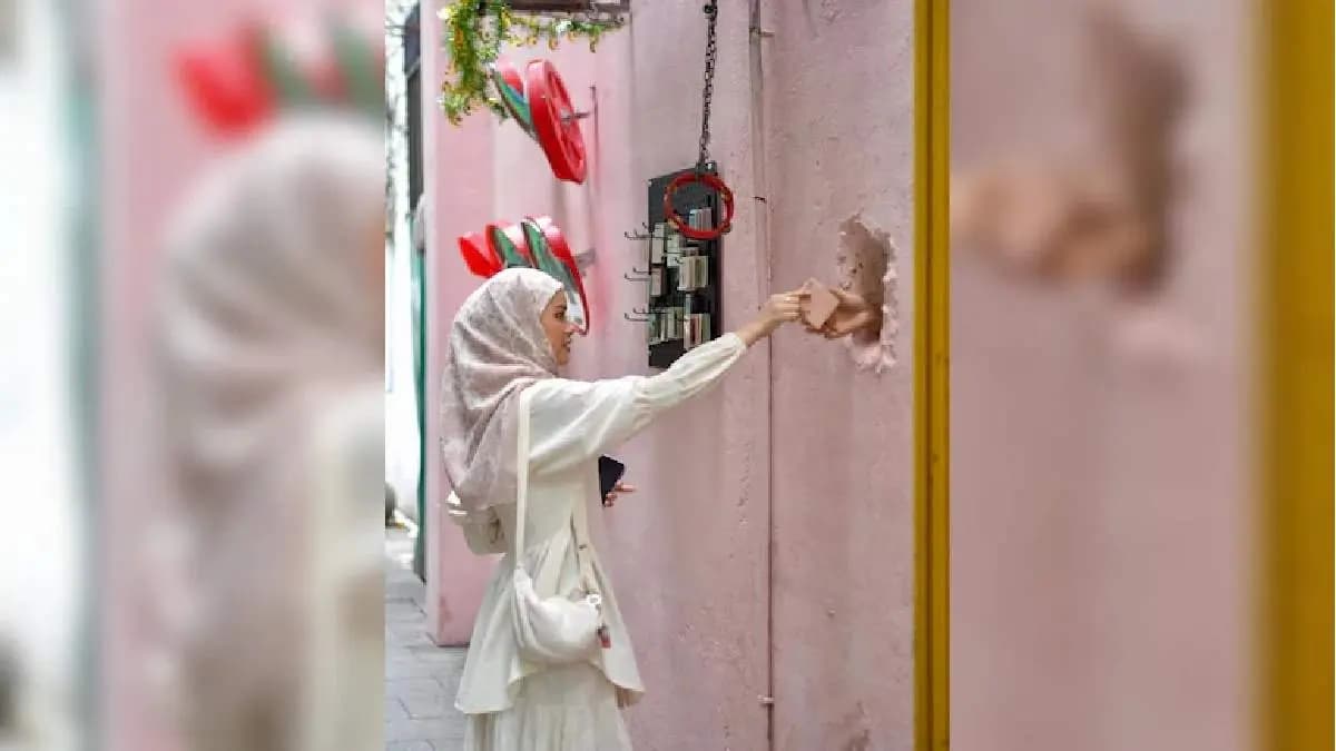 Hole In The Wall Cafe In Kuala Lumpur Goes Viral