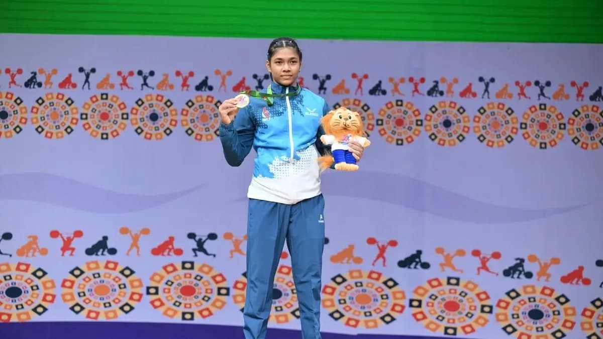 Howrahs Koyel raises bar breaks Youth World Record at Commonwealth Weightlifting Championships