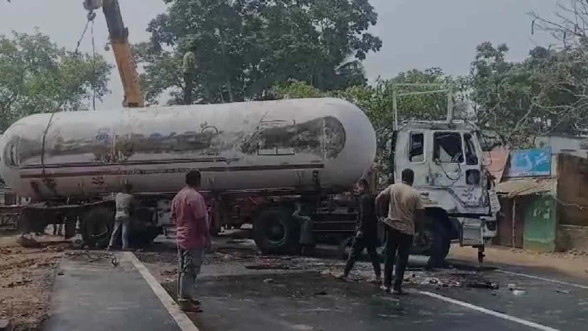 Gas tanker accident in murshidabad create panic