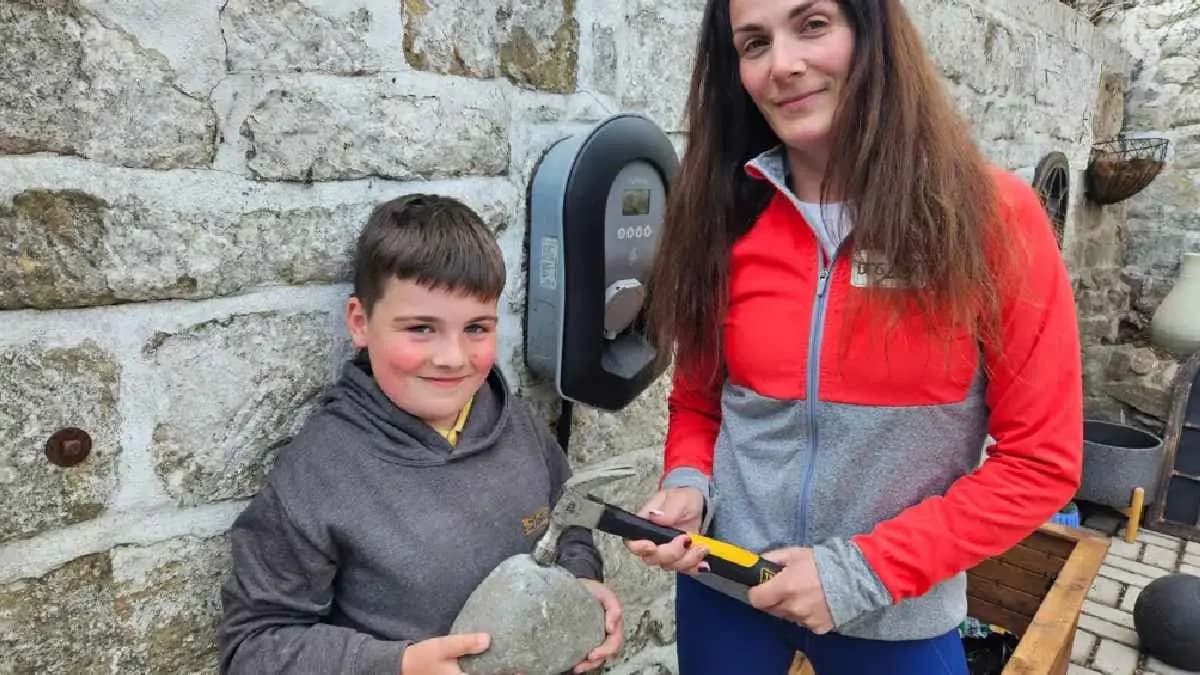 Boy discovers Jurassic Fossils in his own garden and makes History