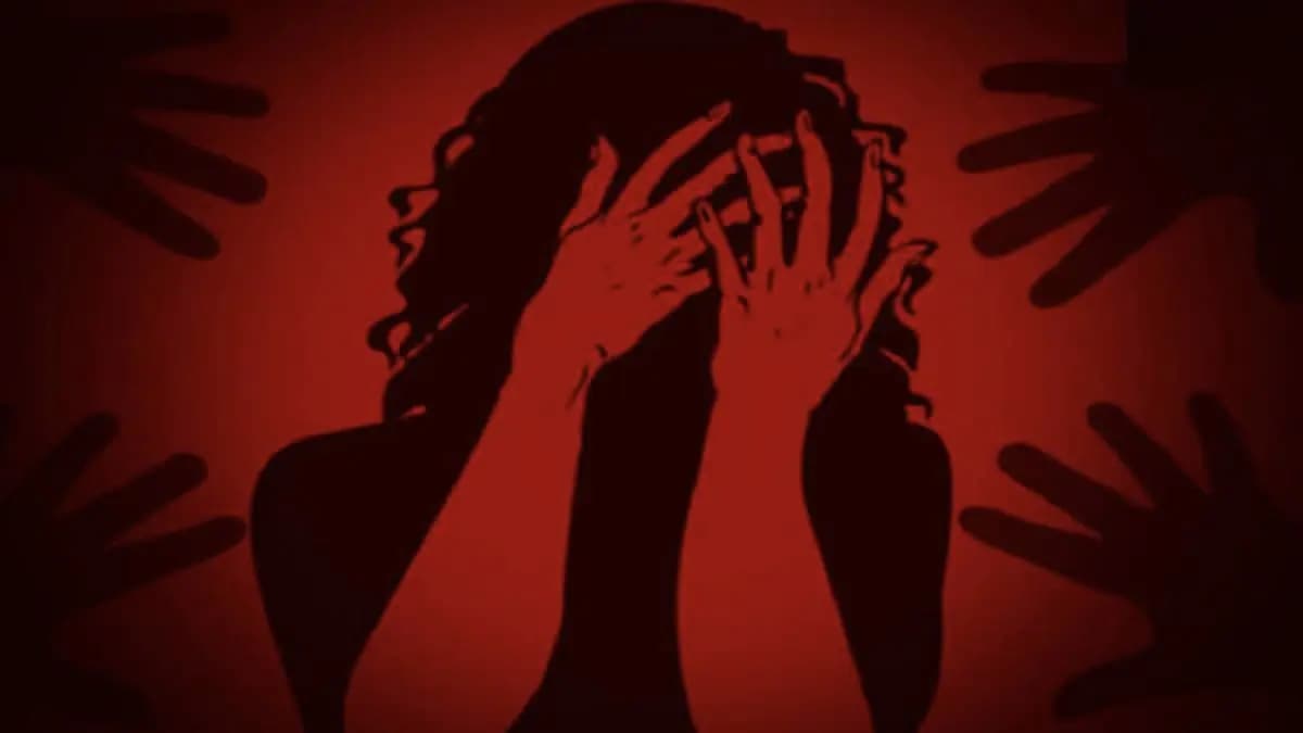 Woman Physically Assaulted on Moving Car Friend Dies After Being Thrown On Road in UP