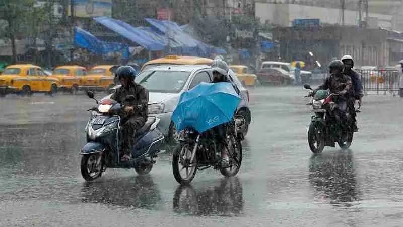 IMD Weather Forecast Heavy to Very Heavy Rainfall Warning in 13 Districts in West Bengal