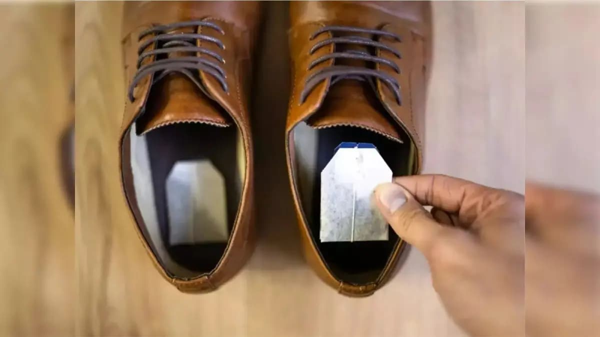 How to get rid of the foul smell of your shoe lif?