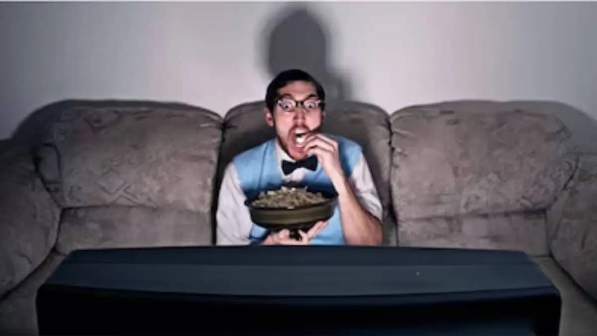 Why Your Heart Pays The Price For Streaming Binges