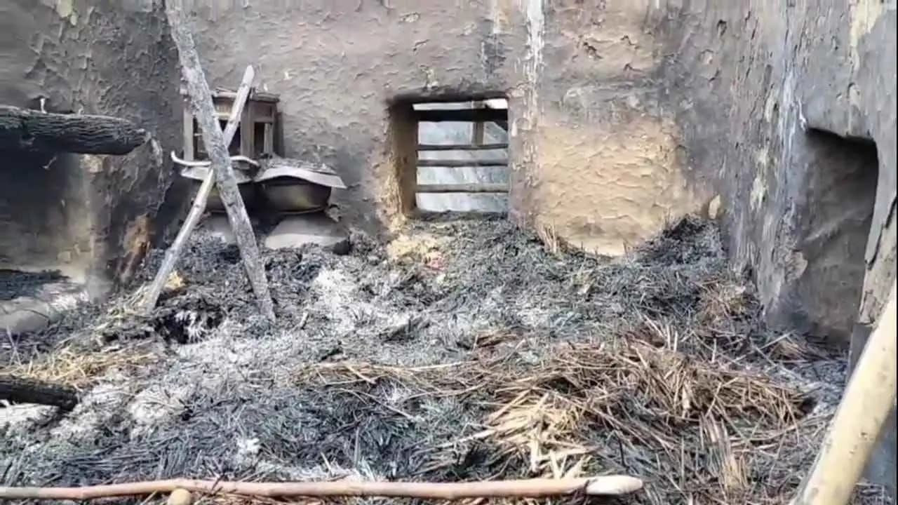 Farmer Family Escaped Narrowly after Lightning Struck Their House