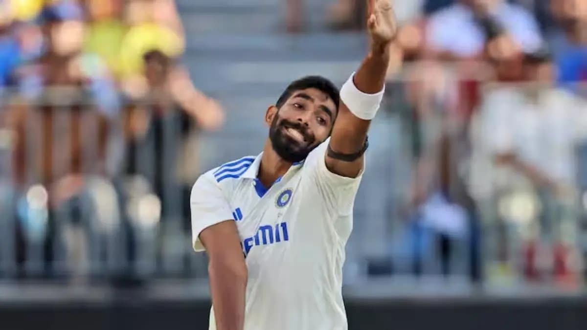 Veteran Australian presenter Ian Maurice questions bowling action of Jasprit Bumrah spt